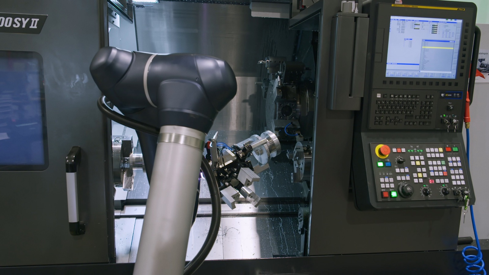Beeld uit de bedrijfsfilm voor Microtechniek Special Products