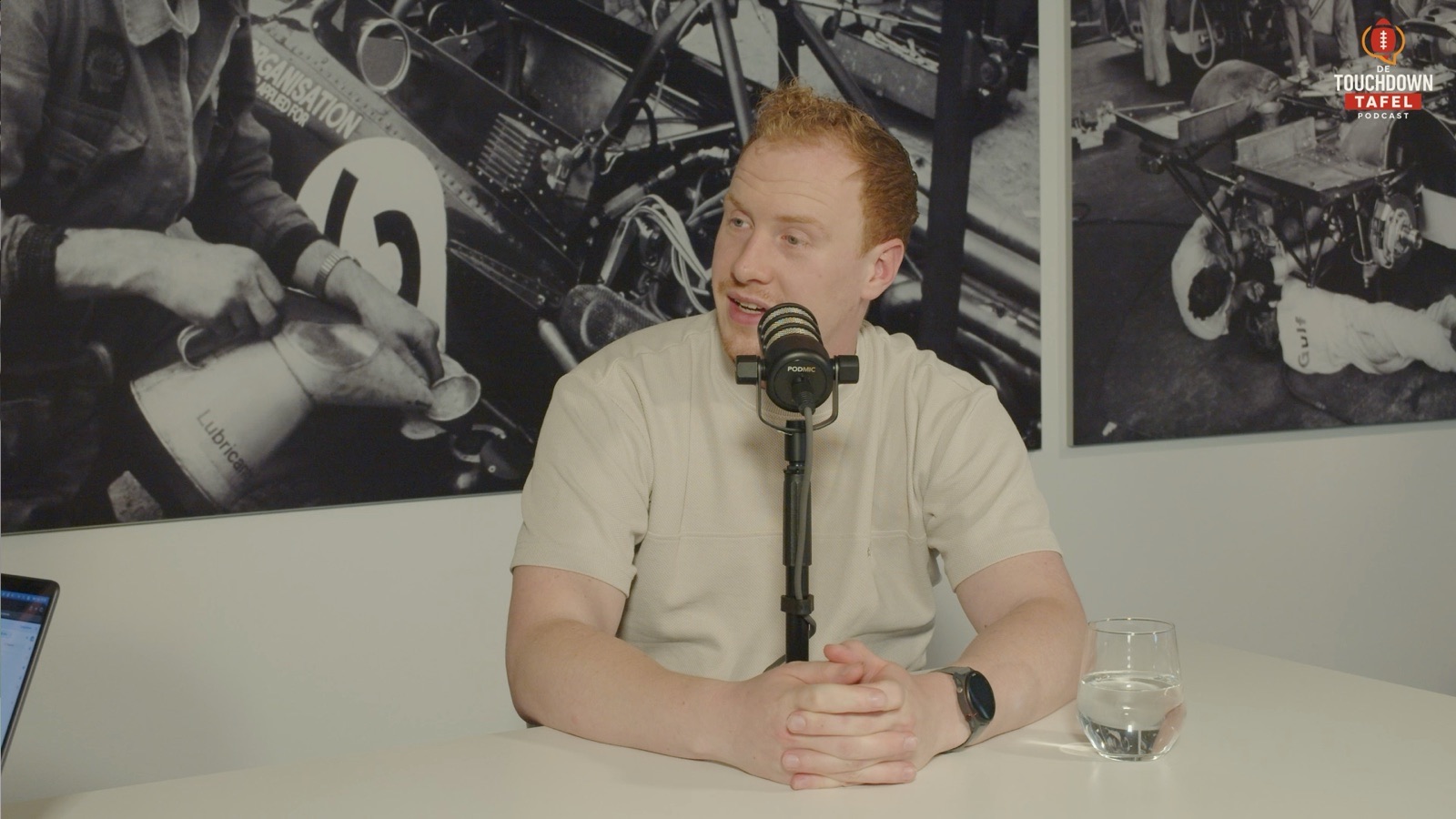 Opname van de podcast De Touchdown Tafel