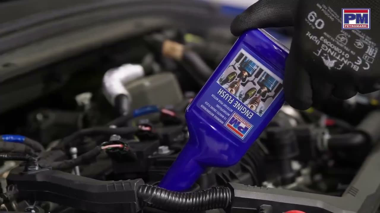 Petromark — Productvideo Engine Cleaner